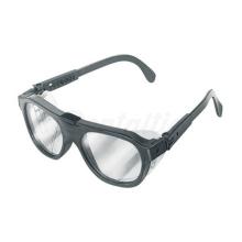 Protective goggles without shield